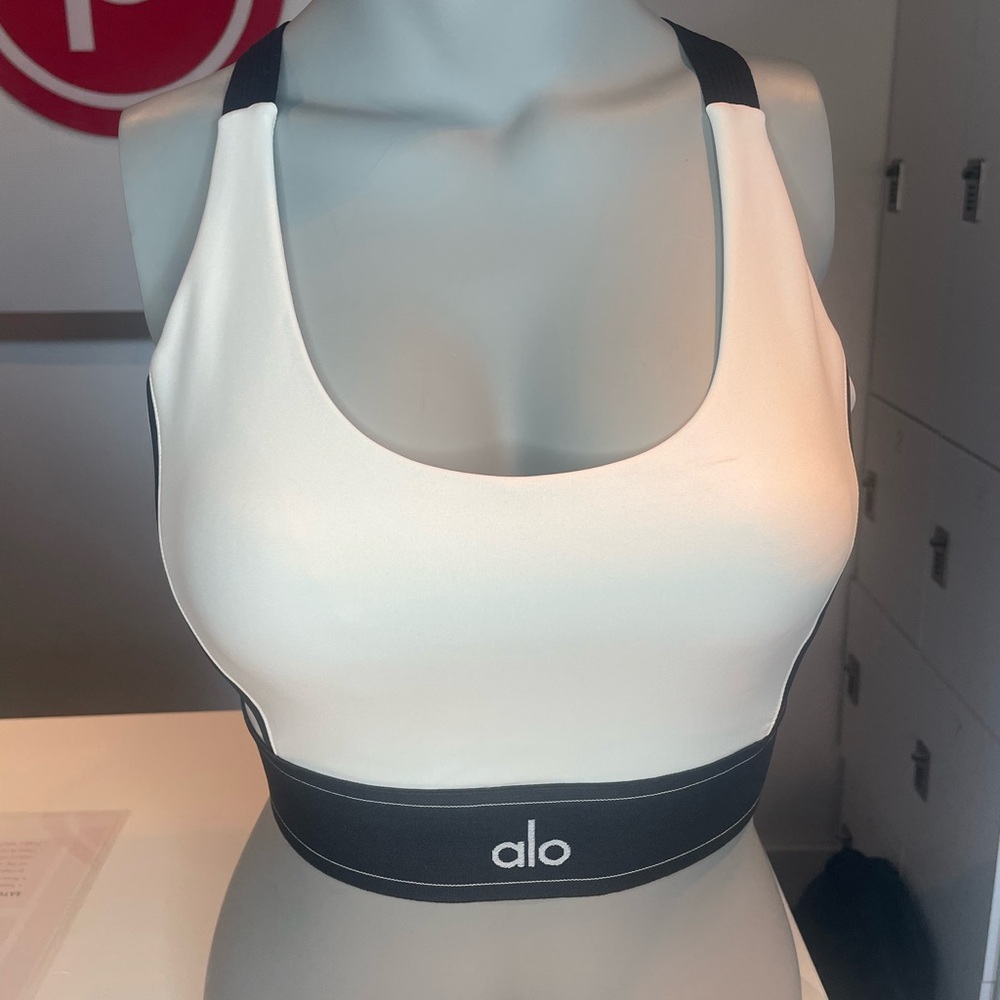 Alo Yoga Airlift Suit Up Bra